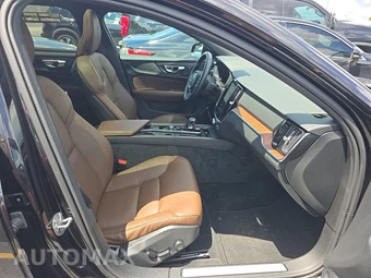 2025 Volvo V60 Cross Country B5 Plus – miniatura 14