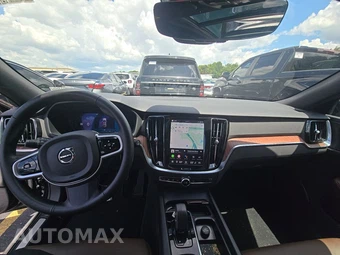 2025 Volvo V60 Cross Country B5 Plus – miniatura 17