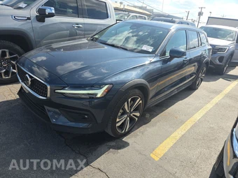 2025 Volvo V60 Cross Country B5 Plus