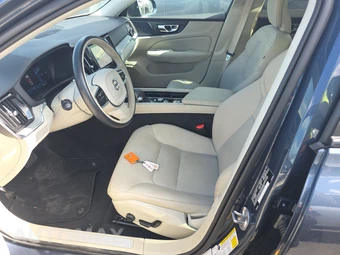 2025 Volvo V60 Cross Country B5 Plus – miniatura 7