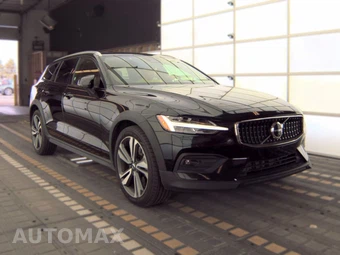 2025 Volvo V60 Cross Country B5 Plus - miniatura 3