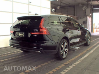 2025 Volvo V60 Cross Country B5 Plus - miniatura 4