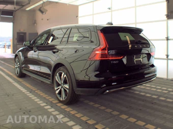 2025 Volvo V60 Cross Country B5 Plus - miniatura 6
