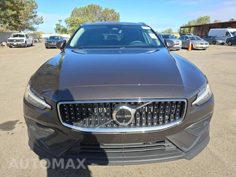 2025 Volvo V60 Cross Country B5 Plus – miniatura 2