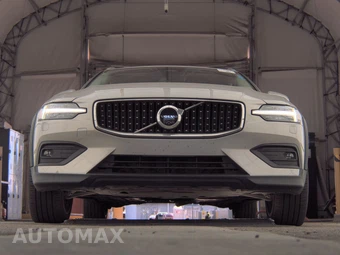 2025 Volvo V60 Cross Country B5 Plus - miniatura 3