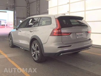 2025 Volvo V60 Cross Country B5 Plus - miniatura 8