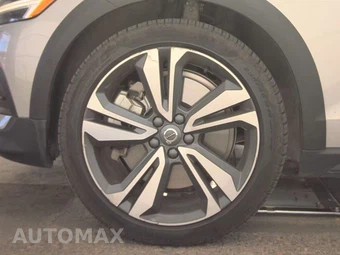 2025 Volvo V60 Cross Country B5 Plus - miniatura 9