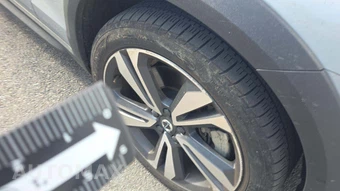 2025 Volvo V60 Cross Country B5 Plus - miniatura 23