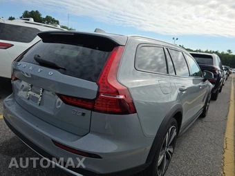 2025 Volvo V60 Cross Country B5 Plus - miniatura 4