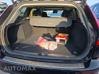 2025 Volvo V60 Cross Country B5 Plus – miniatura 16