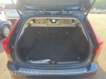 2025 Volvo V60 Cross Country B5 Plus – miniatura 16