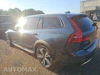 2025 Volvo V60 Cross Country B5 Plus – miniatura 6