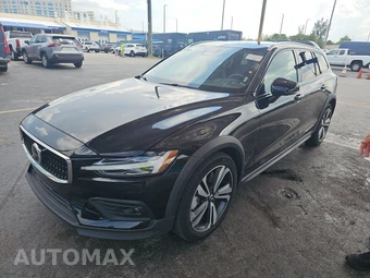 2025 Volvo V60 Cross Country B5 Plus