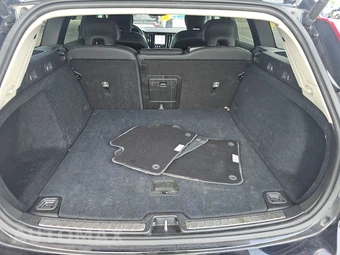 2025 Volvo V60 Cross Country B5 Plus – miniatura 16