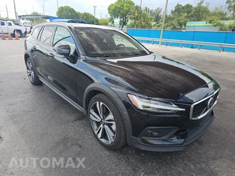 2025 Volvo V60 Cross Country B5 Plus – miniatura 3