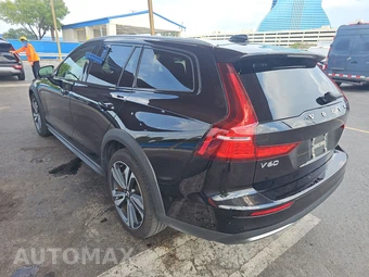2025 Volvo V60 Cross Country B5 Plus – miniatura 6