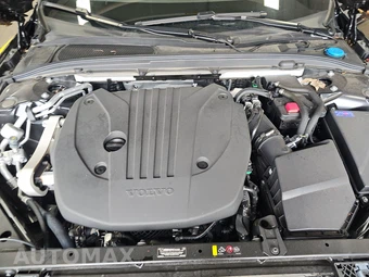 2025 Volvo V60 Cross Country B5 Plus - miniatura 15