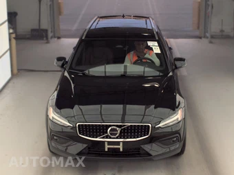 2025 Volvo V60 Cross Country B5 Plus - miniatura 2