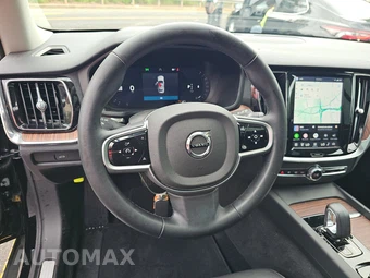 2025 Volvo V60 Cross Country B5 Plus – miniatura 10