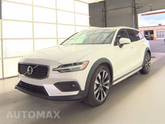 2025 Volvo V60 Cross Country B5 Ultra