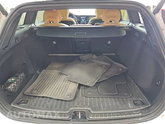 2025 Volvo V60 Cross Country B5 Ultra – miniatura 16