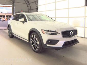 2025 Volvo V60 Cross Country B5 Ultra – miniatura 3