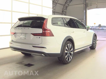 2025 Volvo V60 Cross Country B5 Ultra – miniatura 4