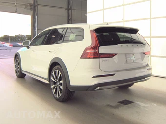 2025 Volvo V60 Cross Country B5 Ultra – miniatura 6