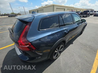 2025 Volvo V60 Cross Country Plus – miniatura 4