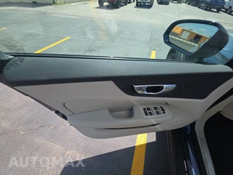 2025 Volvo V60 Cross Country Plus – miniatura 9