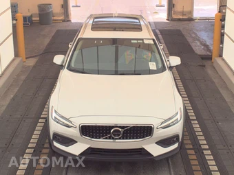 2025 Volvo V60 Cross Country Plus – miniatura 2