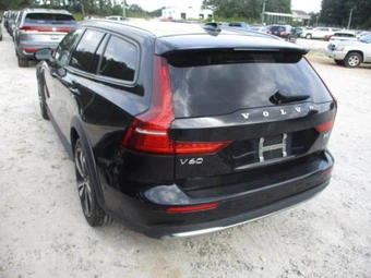 2025 Volvo V60 Cross Country Plus – miniatura 14