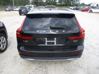 2025 Volvo V60 Cross Country Plus – miniatura 2