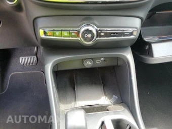 2025 Volvo XC40 B5 Core Bright Theme – miniatura 12