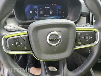 2025 Volvo XC40 B5 Core Bright Theme – miniatura 15