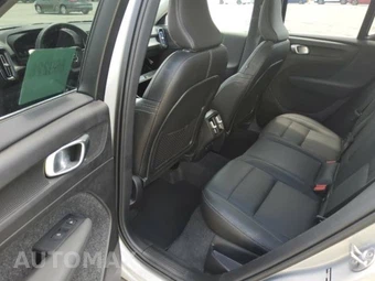 2025 Volvo XC40 B5 Core Bright Theme – miniatura 6