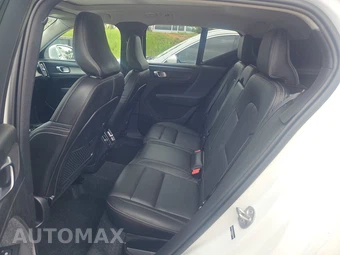 2025 Volvo XC40 B5 Core Bright Theme – miniatura 13