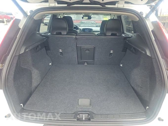 2025 Volvo XC40 B5 Core Bright Theme – miniatura 16