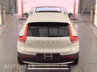 2025 Volvo XC40 B5 Core Bright Theme – miniatura 5