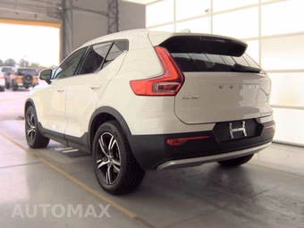 2025 Volvo XC40 B5 Core Bright Theme – miniatura 6