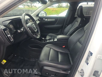 2025 Volvo XC40 B5 Core Bright Theme – miniatura 7