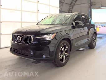 2025 Volvo XC40 B5 Core Bright Theme