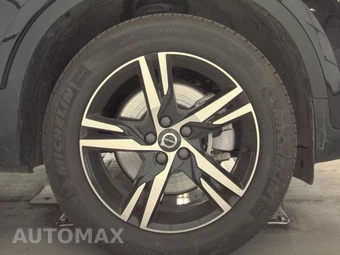 2025 Volvo XC40 B5 Core Bright Theme - miniatura 10