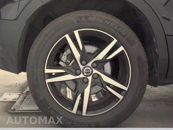 2025 Volvo XC40 B5 Core Bright Theme - miniatura 11
