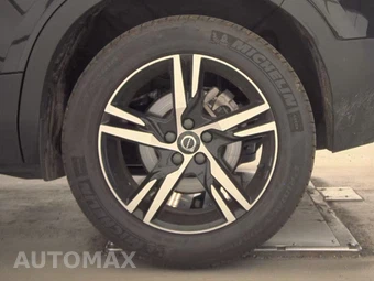 2025 Volvo XC40 B5 Core Bright Theme - miniatura 12