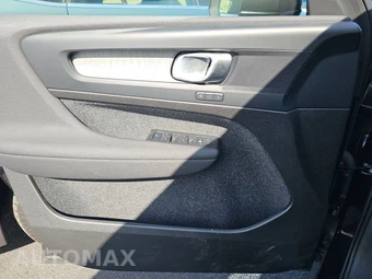 2025 Volvo XC40 B5 Core Bright Theme - miniatura 15
