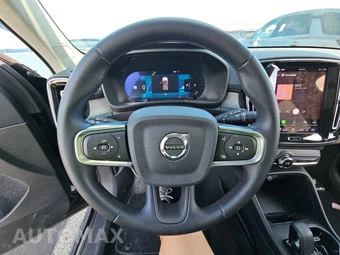 2025 Volvo XC40 B5 Core Bright Theme - miniatura 16