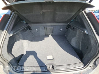 2025 Volvo XC40 B5 Core Bright Theme - miniatura 23