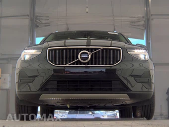 2025 Volvo XC40 B5 Core Bright Theme - miniatura 3