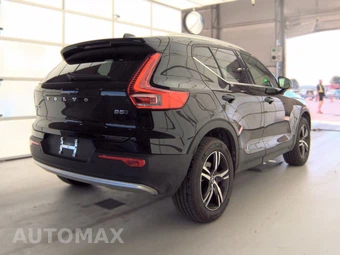 2025 Volvo XC40 B5 Core Bright Theme - miniatura 5